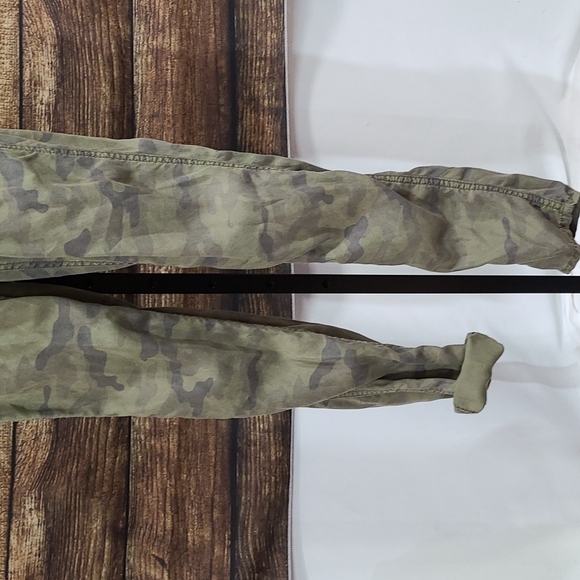 AEO Camo Tomgirl Overalls - Picture 6 of 13